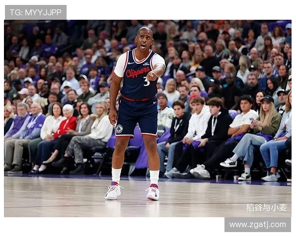 快船首发表现不佳替补发力保罗引领正负值逆转显实力